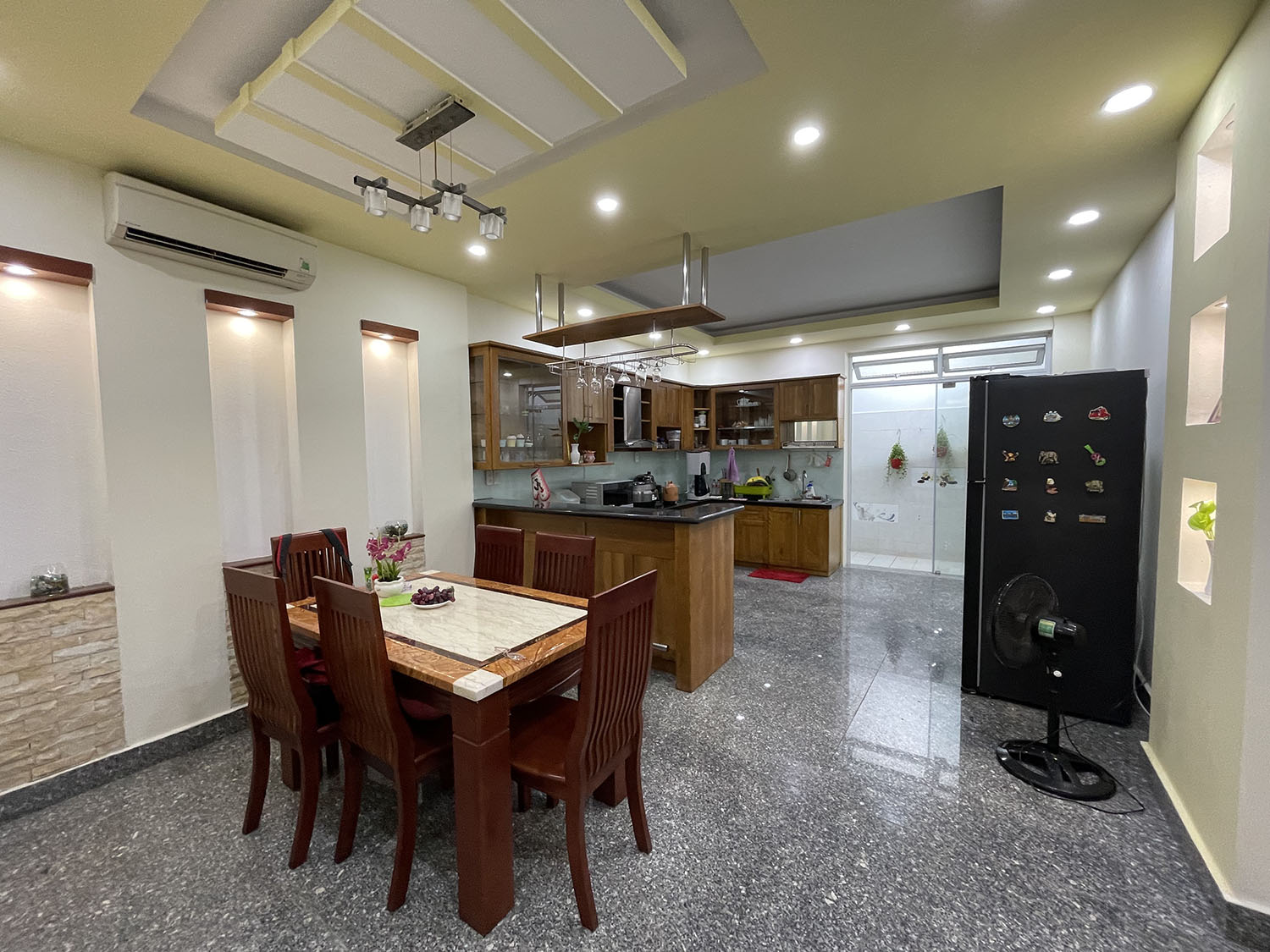 Bán nhà Ngô Thị Thu Minh, Quận Tân Bình NHÀ PHỐ VƯỜN tuyệt đẹp 3lầu (4mx24m) nở hậu hẻm ôtô khu VIP